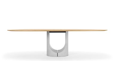 Udina Work Ovaltisch