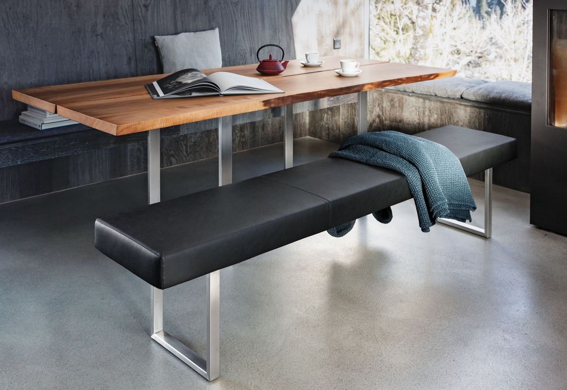 Permesso Sitzbank gepolstert mit schwarzem Leder, ohne Rückenlehne mit Authentic Esstisch Massivholz