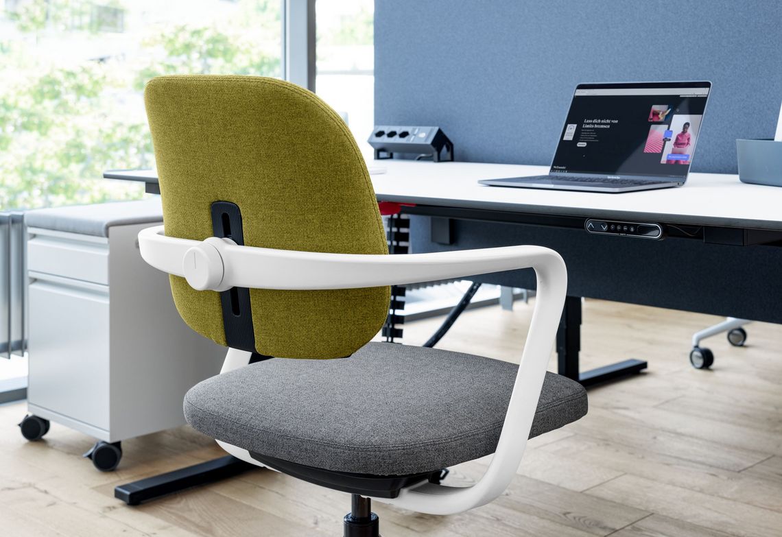 Rückenlehne des Bürostuhls Ategra