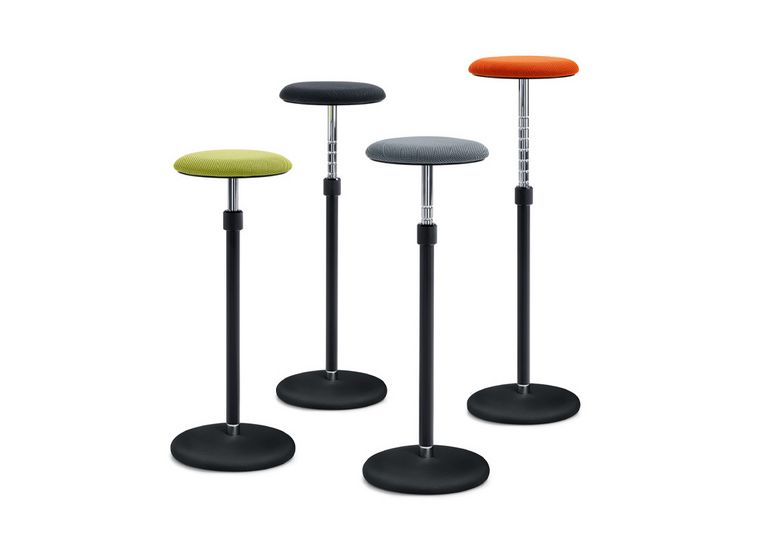 Sitzhocker mit Sitzpolster in verschiedenen Farben gepolstert