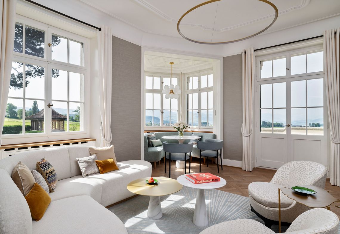 Op maat gemaakte banken en bank volgens ontwerpsjablonen.