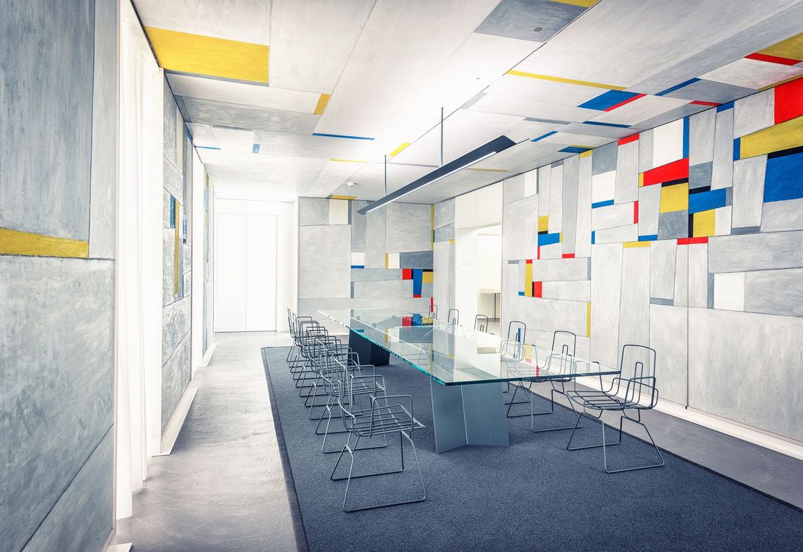 Tisch, Stühle und Leuchte nach Designvorgabe von Alfredo Häberli, Rockefeller Dining Room, Haus Konstruktiv, Zürich