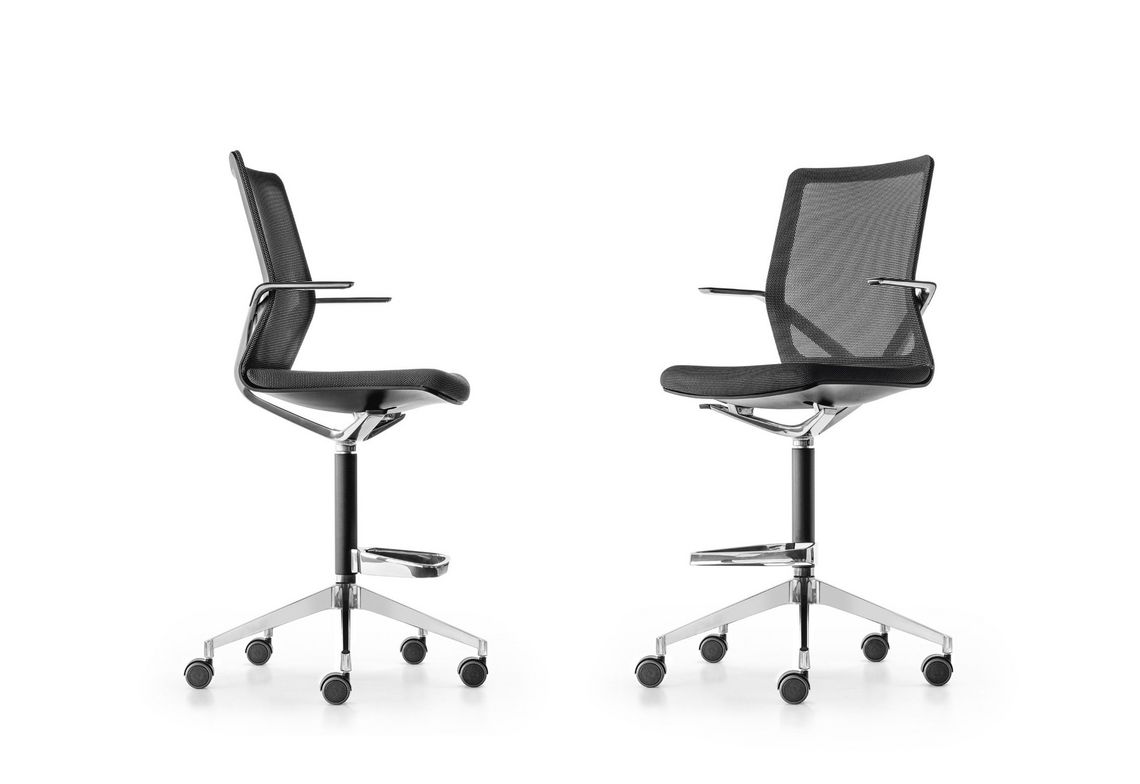 Bürostuhl Linq als Hochstuhl mit Fussbügel 