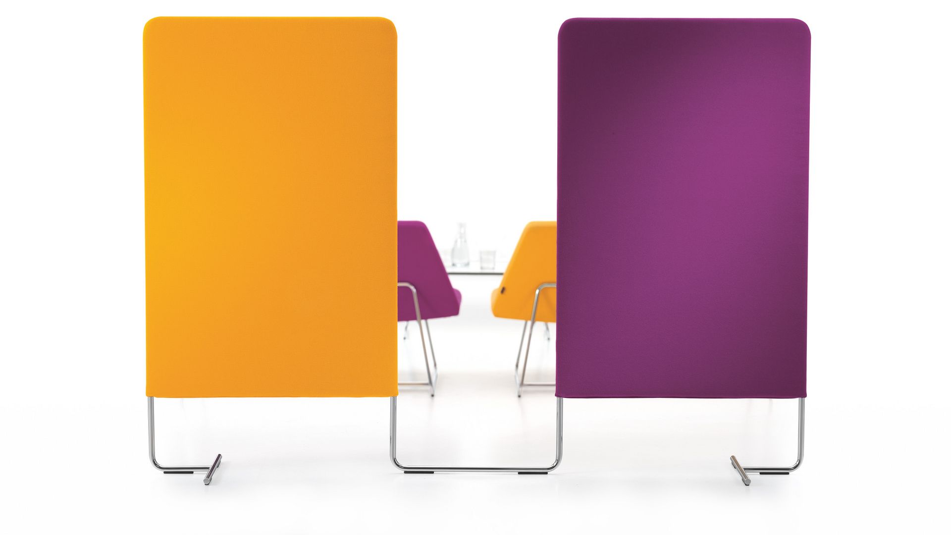 Linked a flexible room divider for the office or public spaces