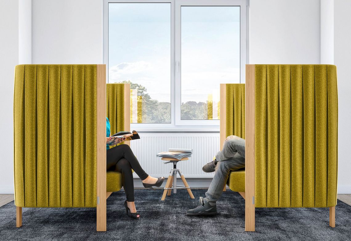 Sitzgruppe Büro mit Seitenpaneelen Sichtschutz im Wartebereich