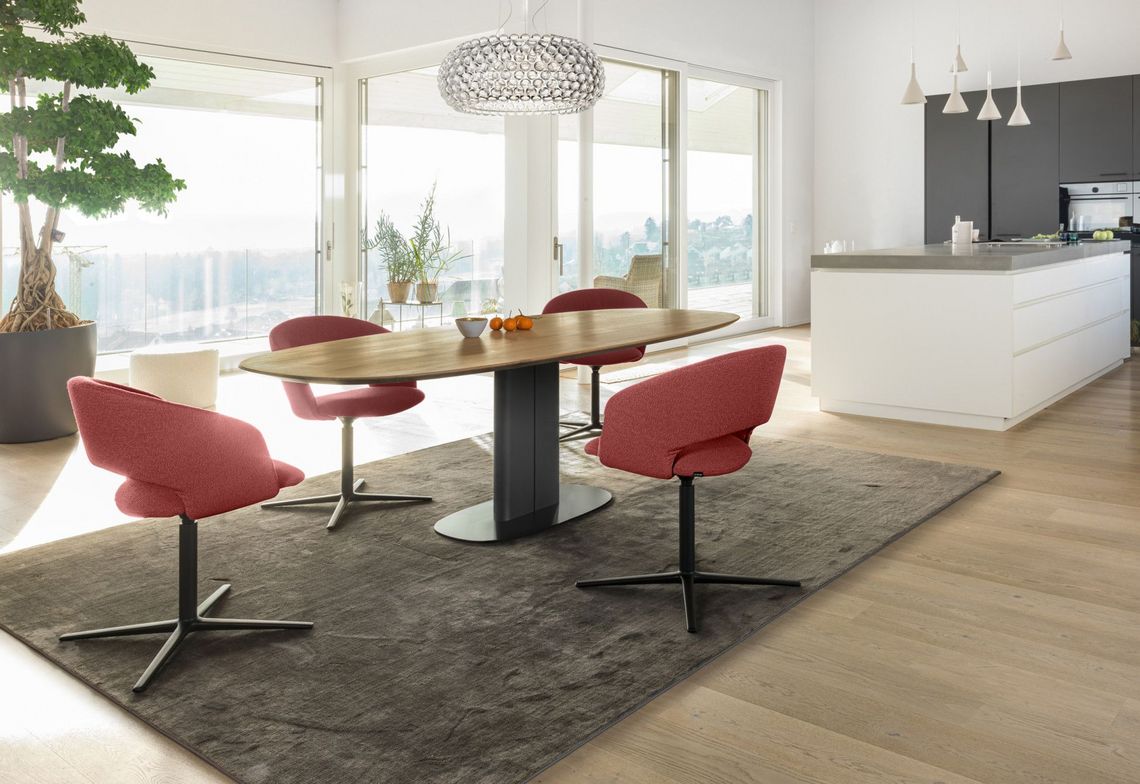 Esszimmerkombination aus Tisch Amieta und Stuhl Calina