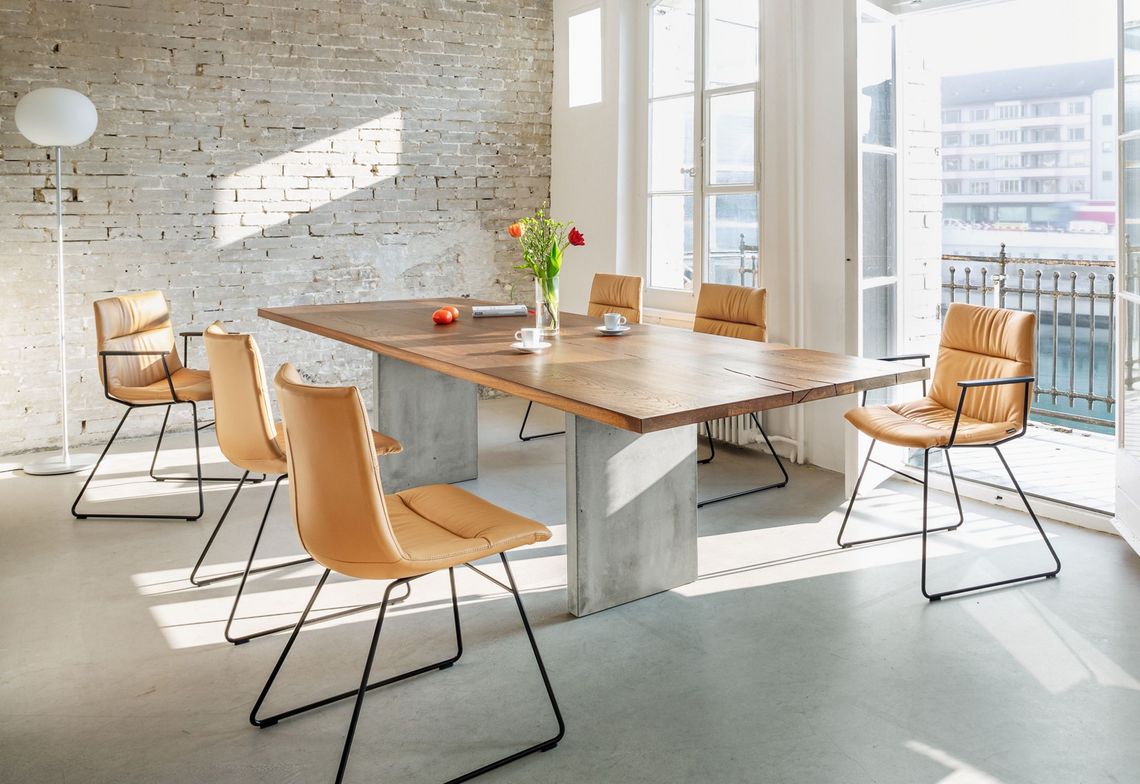 Dining room with chair Marel and table Henry