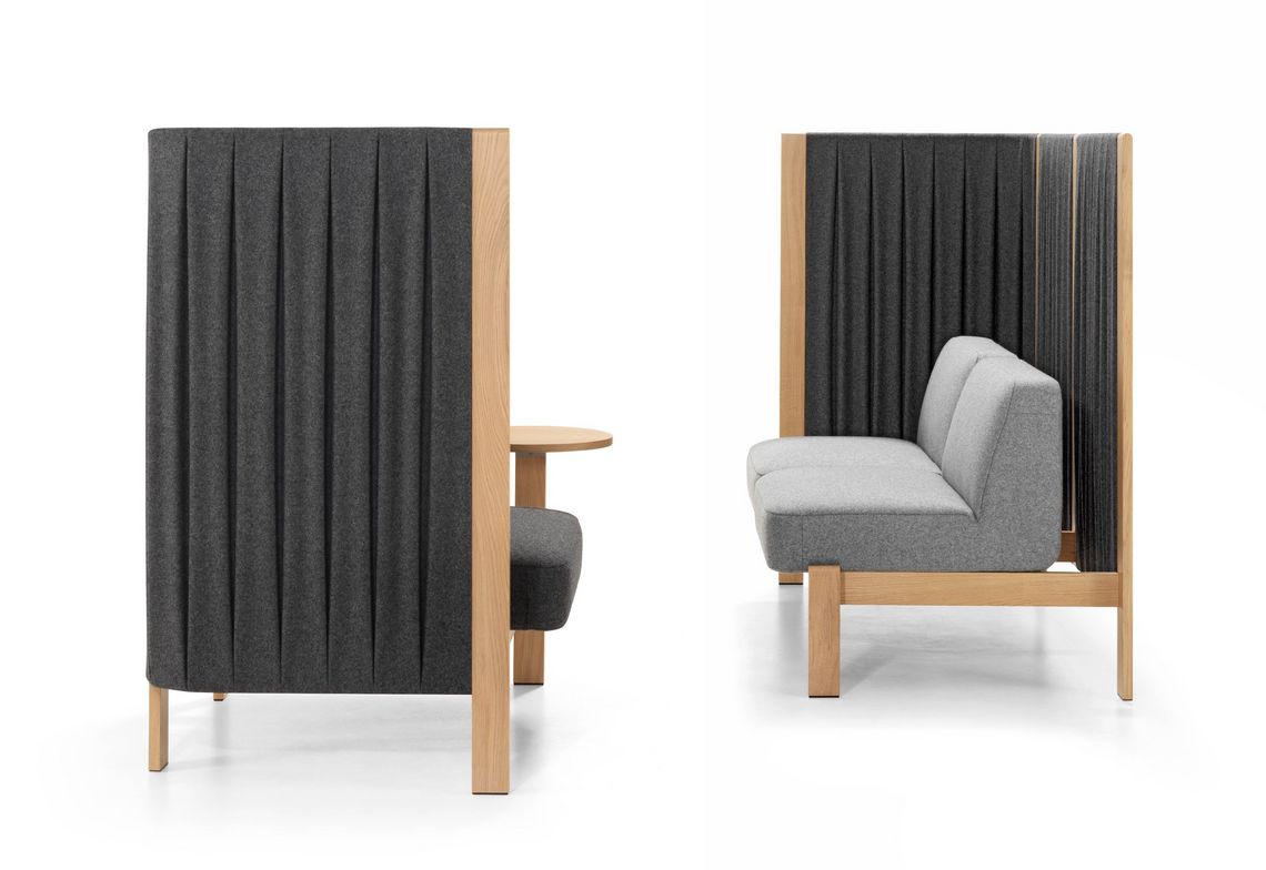 Loungemöbel Büro mit einem Zweisitzer und einem Sessel in grau gepolstert, mit Anbautisch