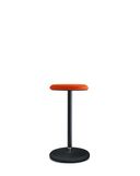 Hocker in orange gepolstert