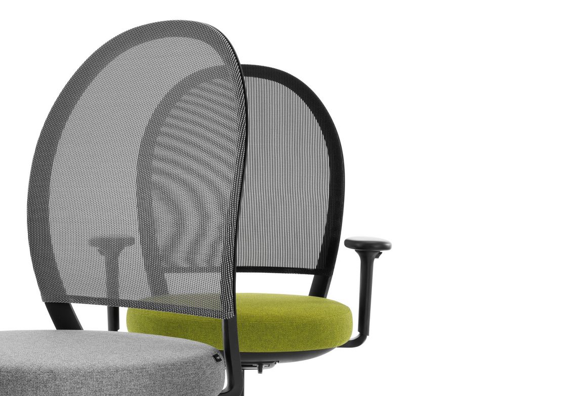 Nahaufnahme Schreibtischstuhl Marva mit Netzrücken und Sitz Polster