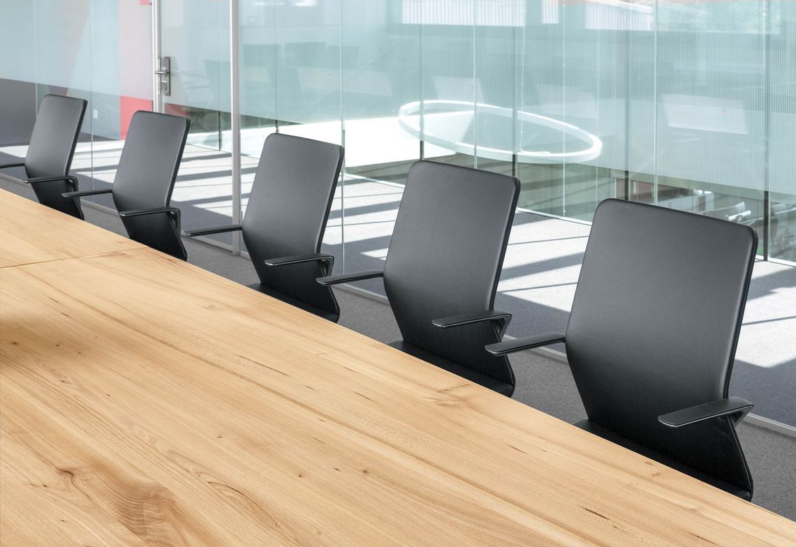 Linq Bürostuhl mit gepolstertem Rücken