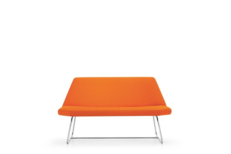 Sessel orange gepolstert