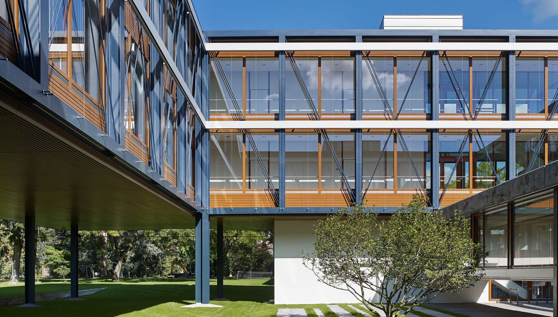 Bundesverfassungsgericht, Karlsruhe, Deutschland: Aussenfassade des Gebäudes