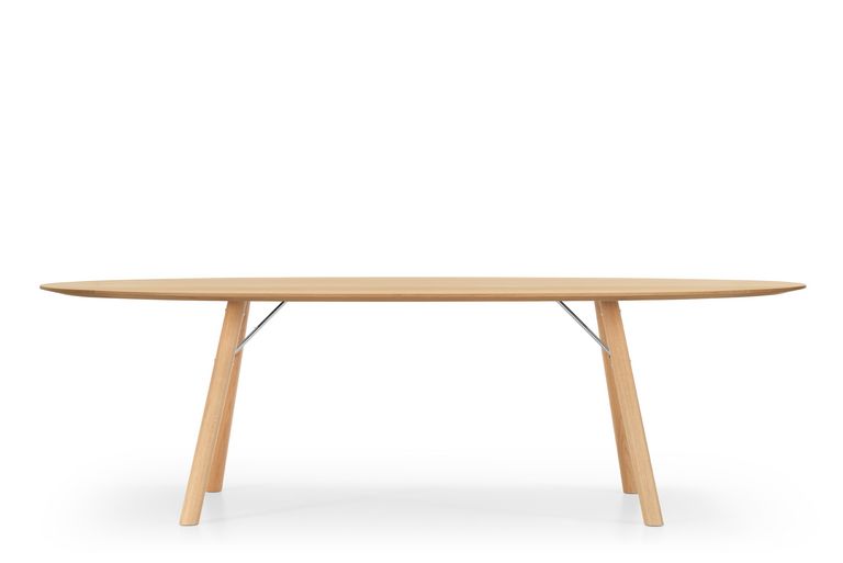 Seitenansicht von ovalem Akio Massivholztisch in Eiche