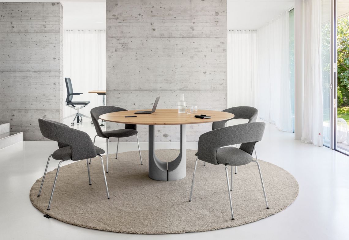 Udina Work table for meetings